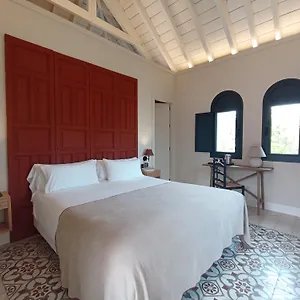 Uma Parada Del Marques Otel